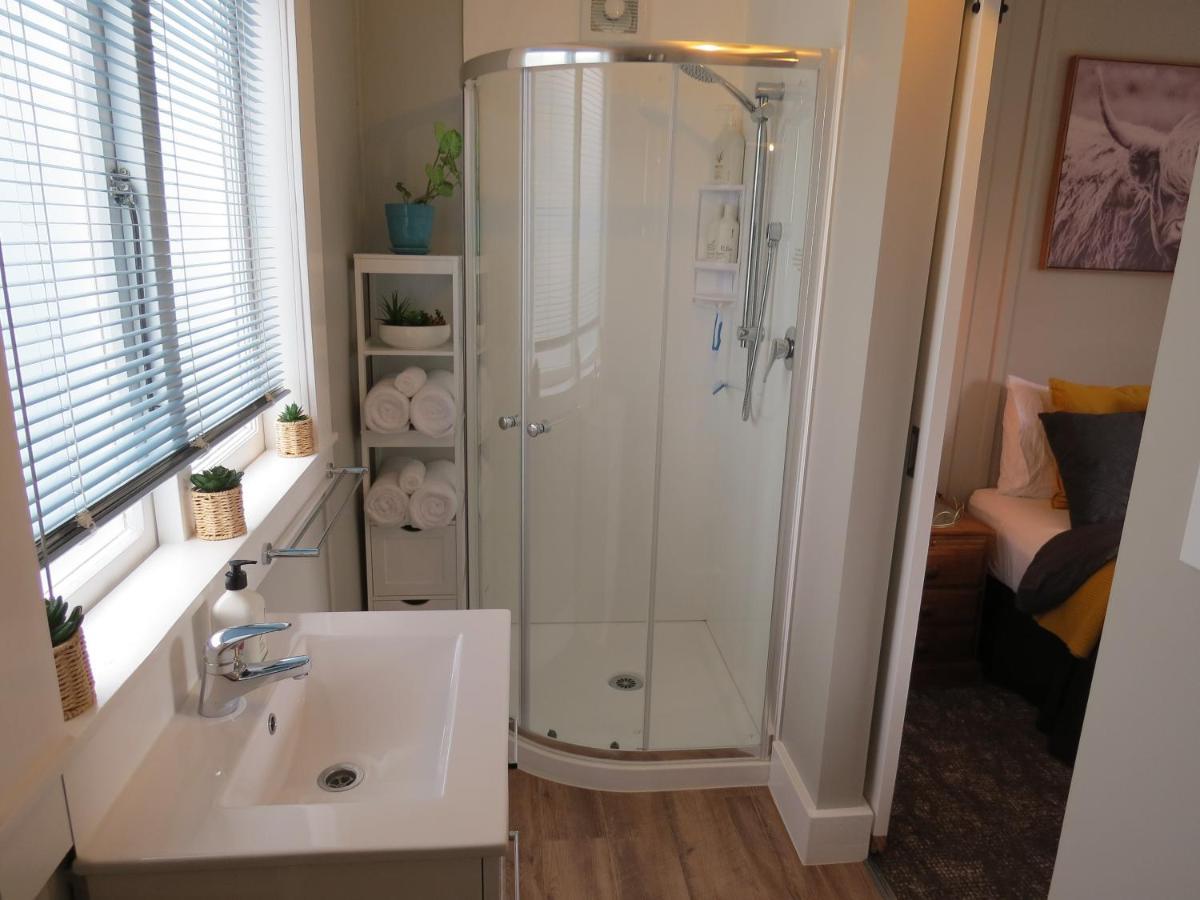 Crown Ridge Miners Cottage Karangahake Екстер'єр фото