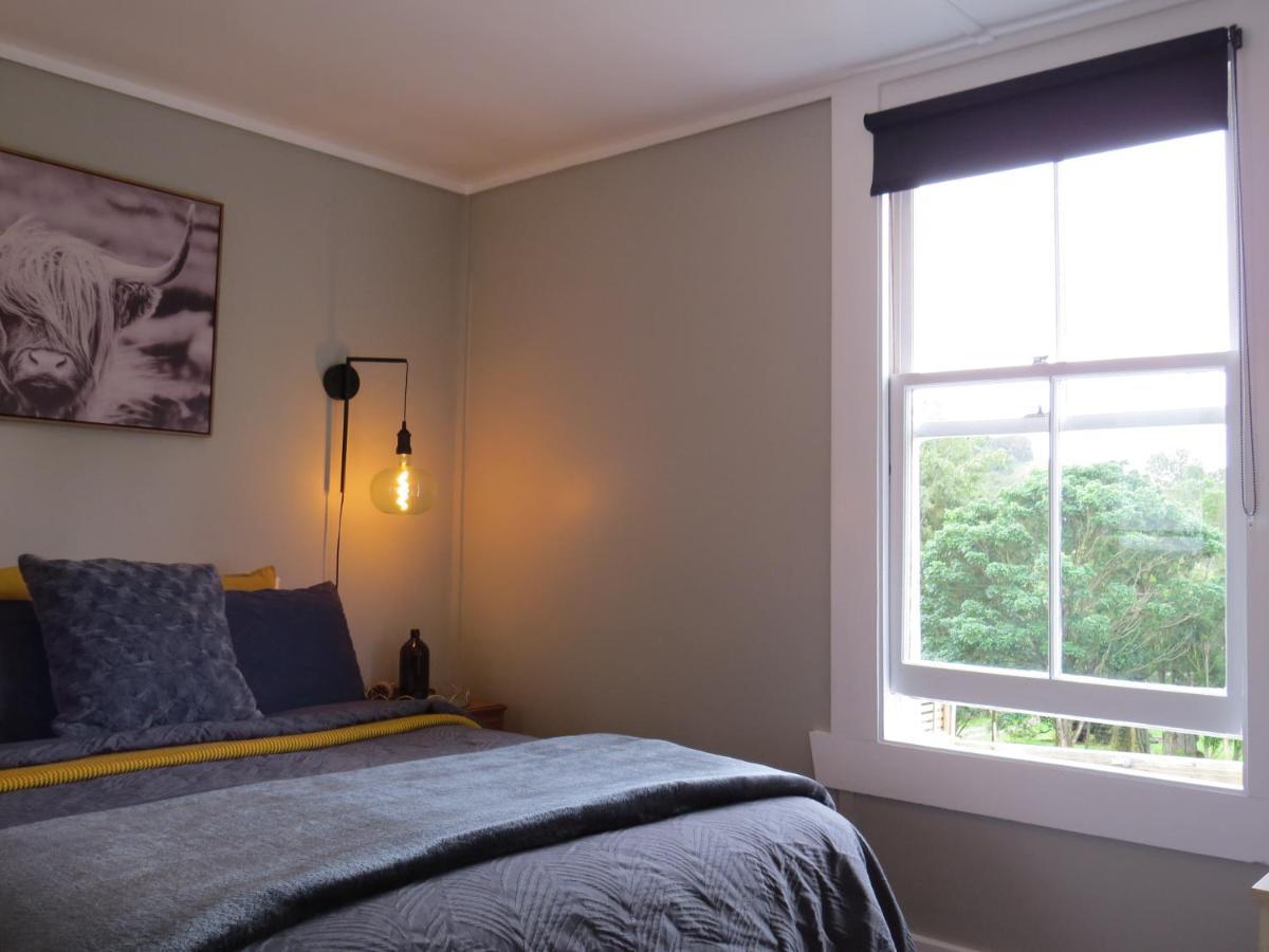 Crown Ridge Miners Cottage Karangahake Екстер'єр фото